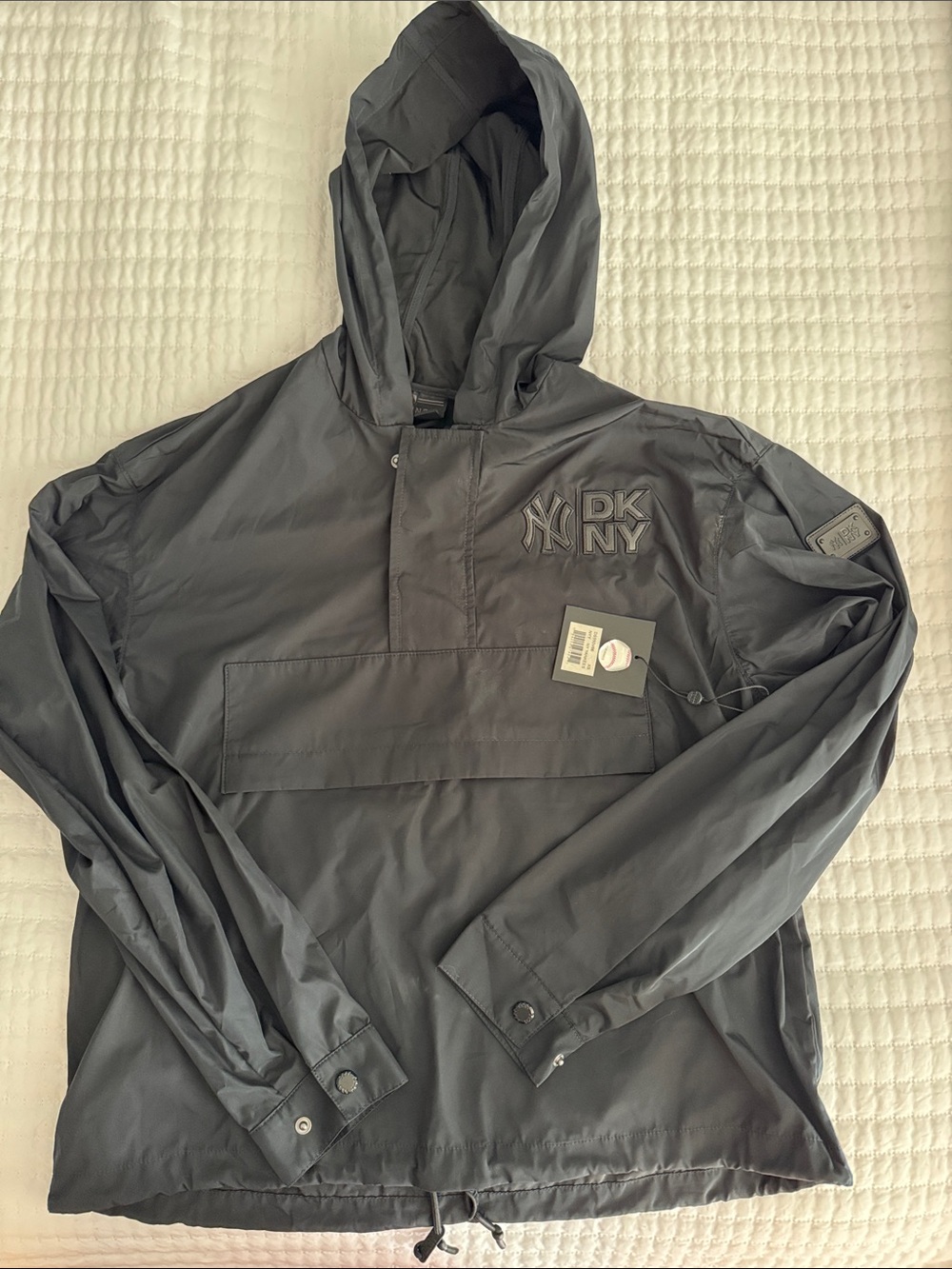 DKNY NY Yankees Hooded Windbreaker in Black